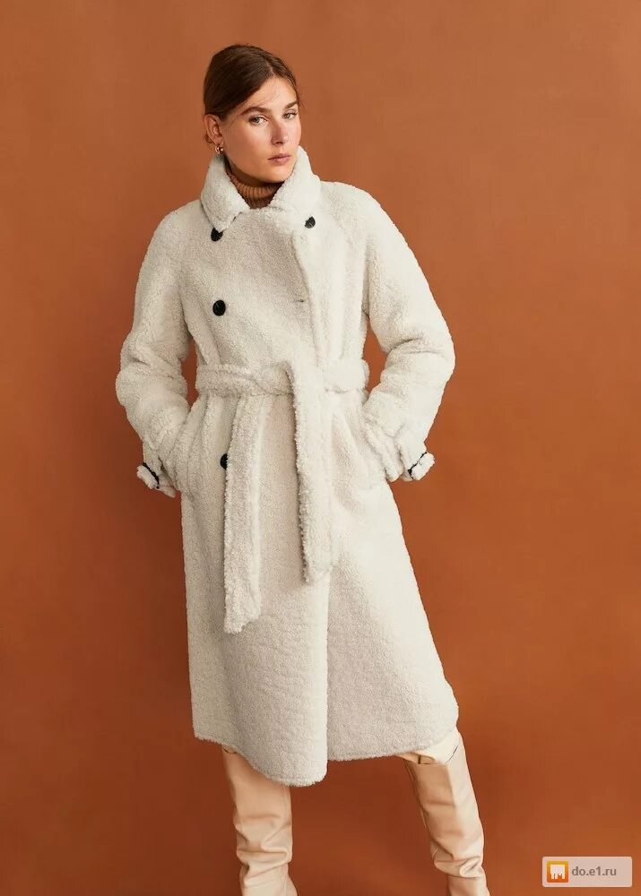 Max mara пудровое пальто. Шуба mango белая. Пальто оверсайз красный воротник норка. Синтетическое пальто. Синтетическое пальто.