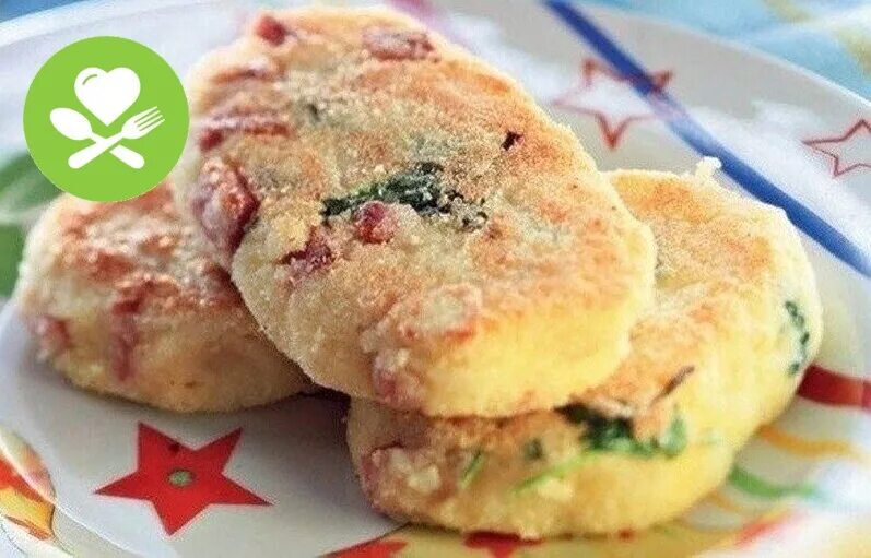 Картофельные котлеты из пюре без начинки. Картофельные биточки. картофельные котлеты. картофельные котлеты с сыром. котлеты из картошки с сыром.