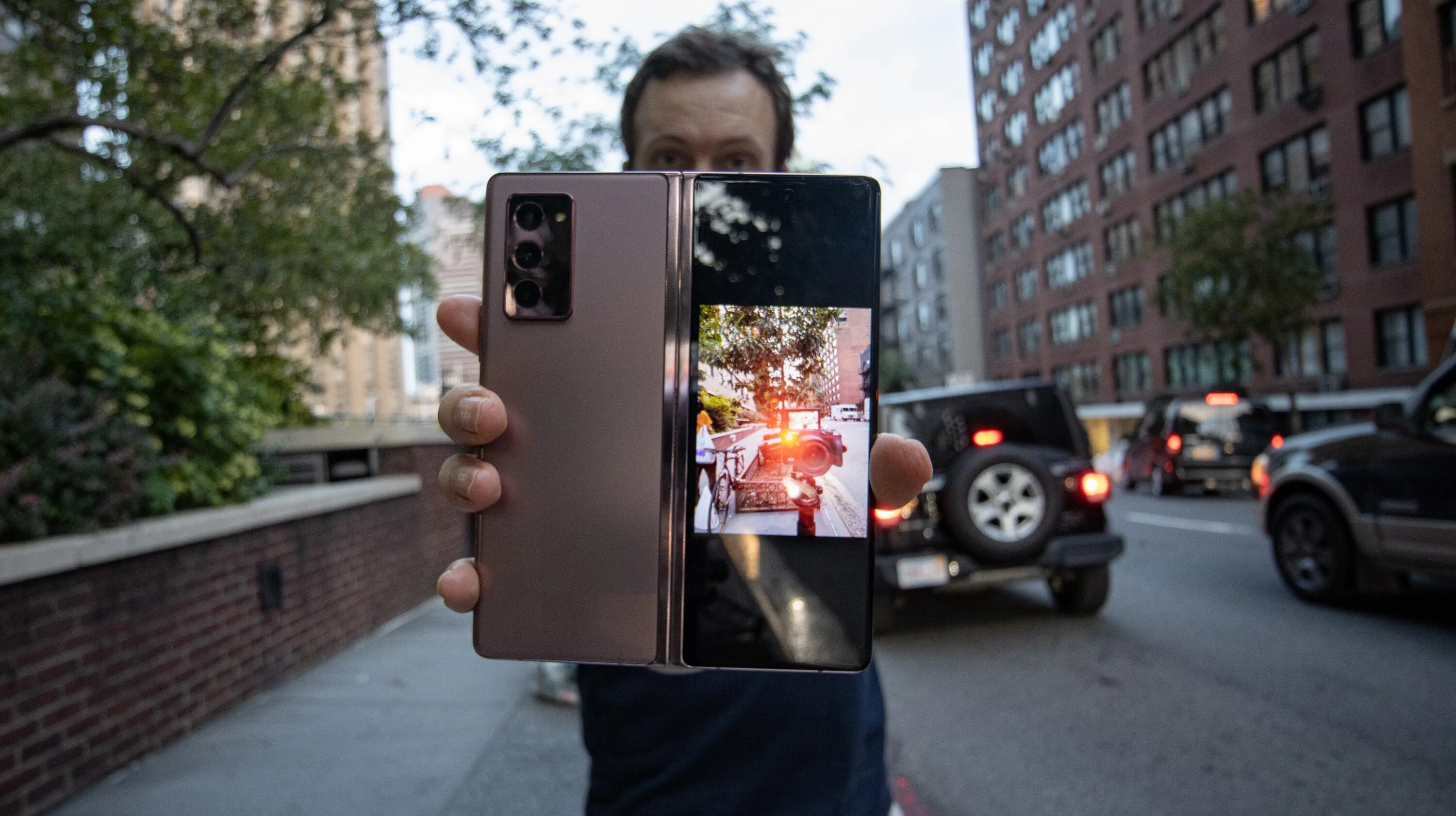 Samsung galaxy fold 5g. Когда вышел самсунг галакси фолд 4. Samsung fold 4. Samsung z fold 4. Хуавей складной смартфон.