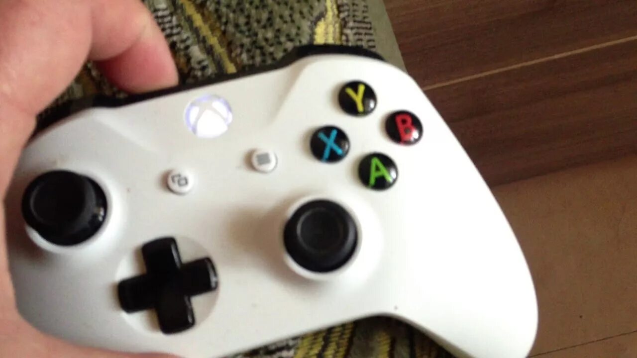 Включить джойстик 360. Синхронизация джойстика Xbox 360. Геймпад Xbox one 2 раза моргает. Джойстик Xbox моргает. Xbox 360 Joystick Repair Kit.