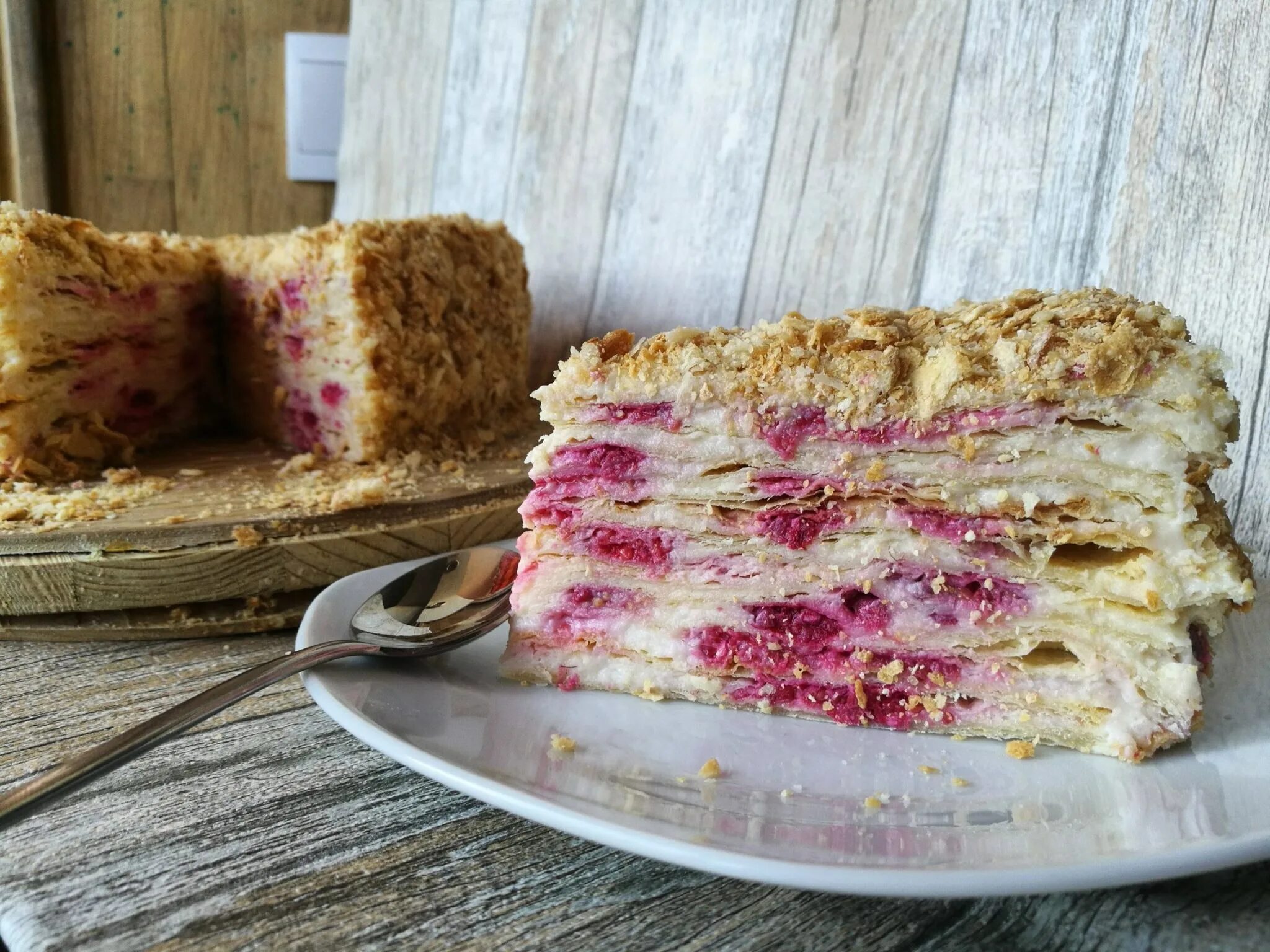 наполеон с безе. пирожное мильфей наполеон. торт наполеон прага. наполеон в разрезе. наполеон евпатория.