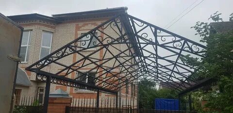 Ферма навеса к дому