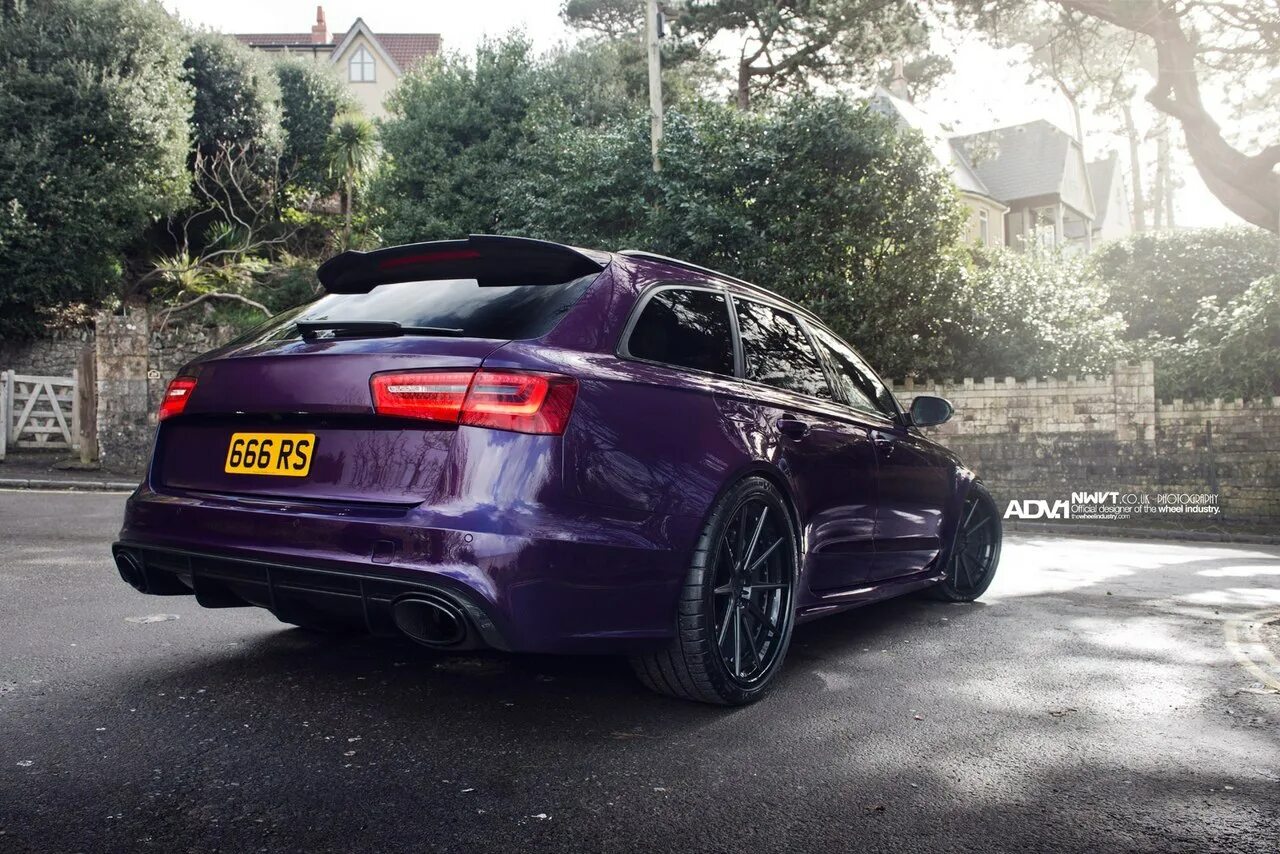 Цвет рс. Audi rs6. Audi rs6 Purple. Audi rs6 фиолетовая. Audi rs6 c8.