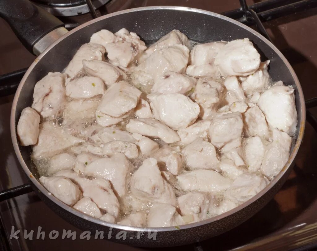 Как потушить куриное филе. Как потушить куриное филе. Тушёная курица на сковороде. Курочка чахохбили. Как потушить куриное филе.