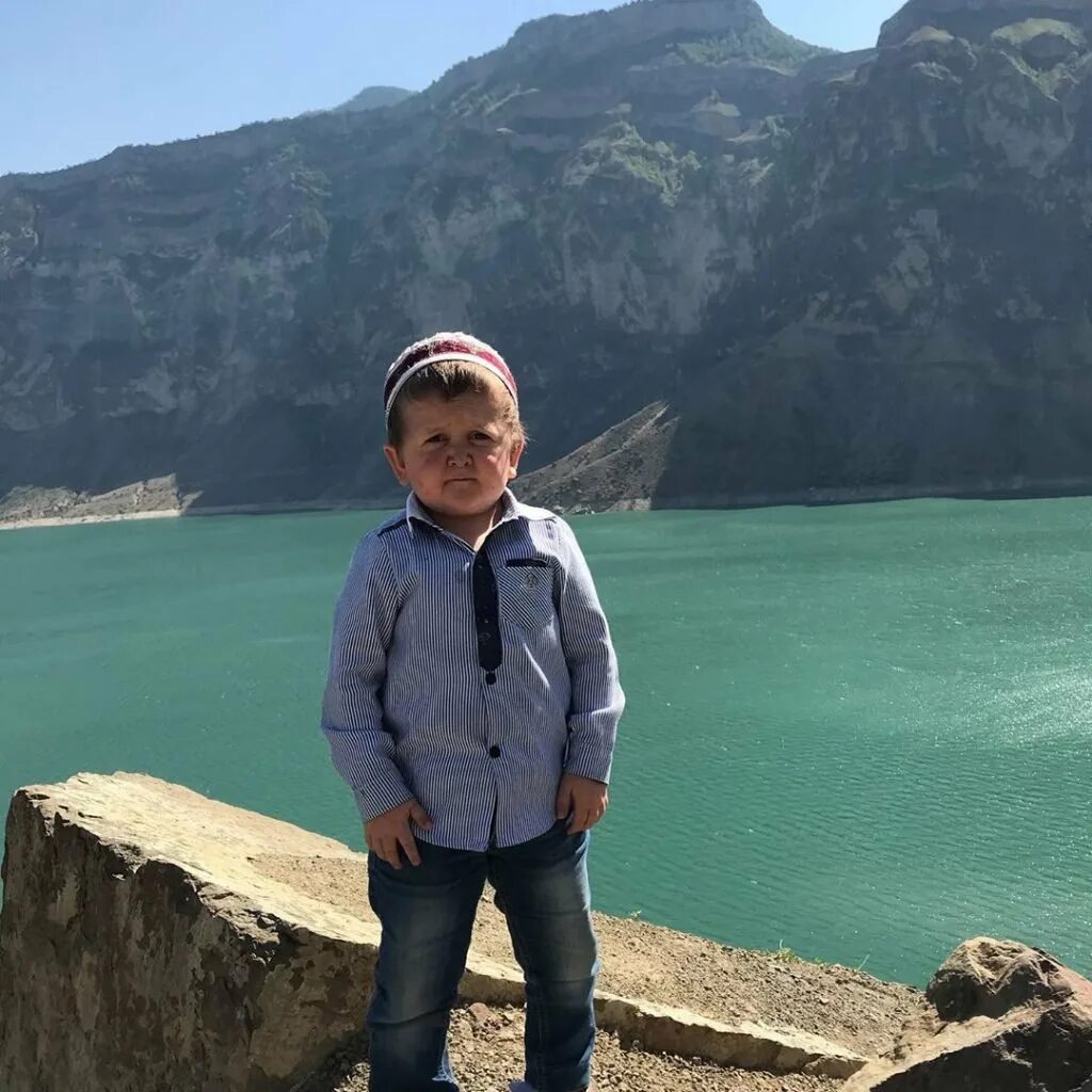 Сколько лет хасбуле хасбику. Блоггер хасбулат магомедов. Сколько лет хасбуле хасбику. Сколько лет хасбуле хасбику. Хасбулат магомедов хасбик.