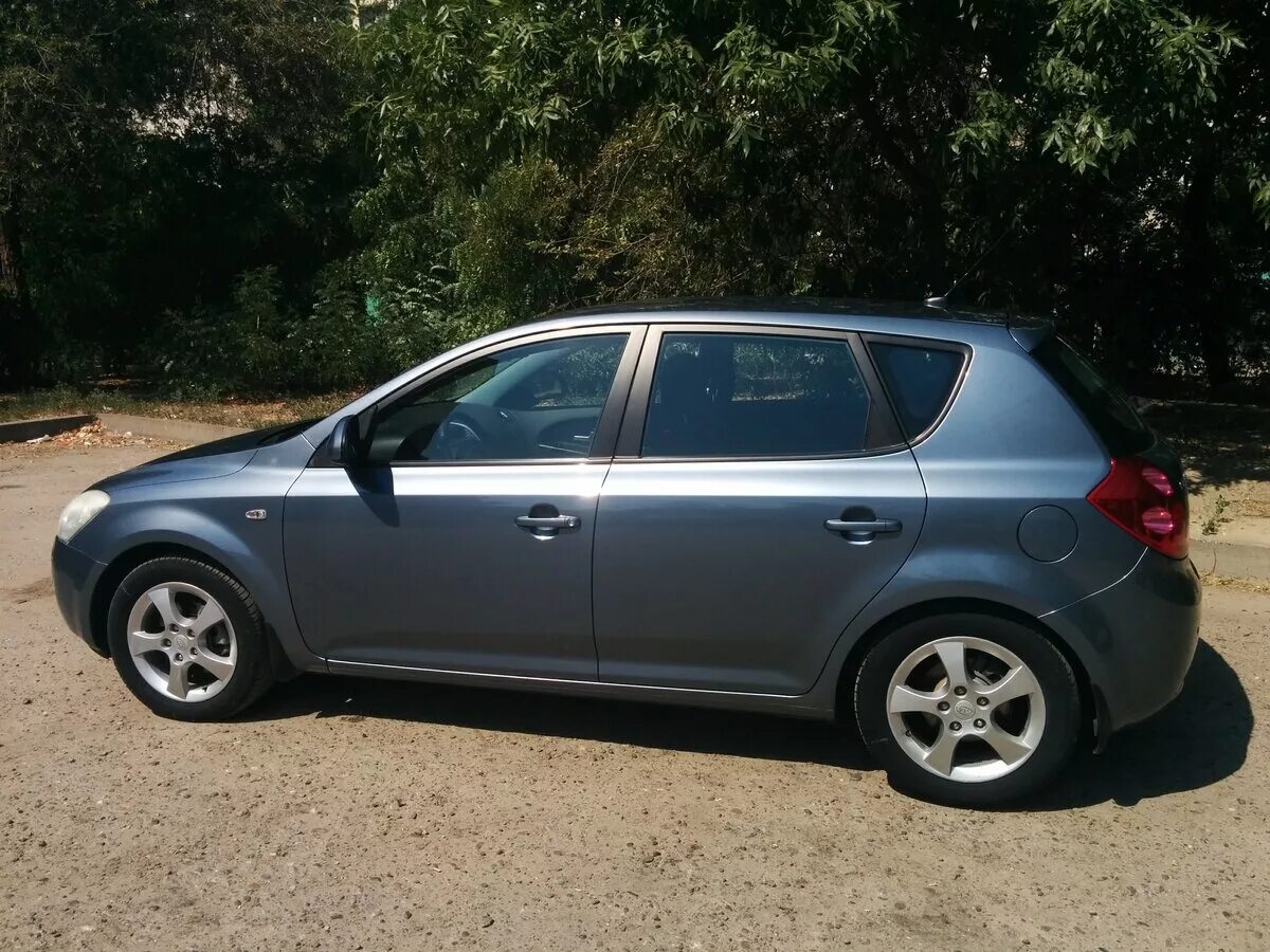 Киа сид 2008 года хэтчбек. Хэтчбек 2008 года. Хэтчбек 2008 года. Toyota аурис 2008. Chevrolet lacetti хэтчбек 1.