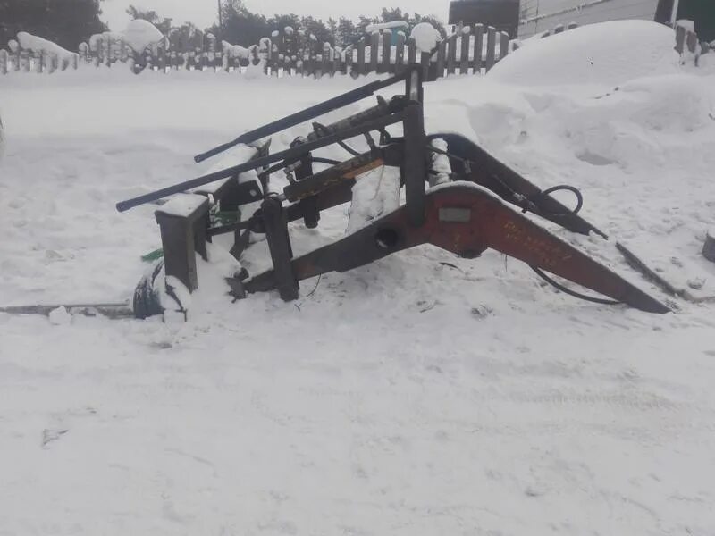 Кун бу. Пку-0. Погрузчик копновоз пку-0. Трактор мтз 80 с куном. Пку-0,8-0 погрузчик универсальный.