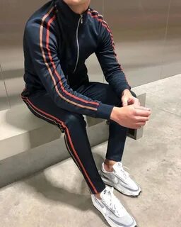Спортивный мужской 50