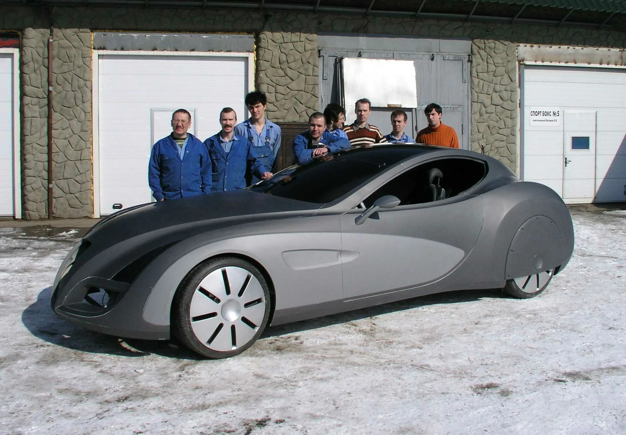 Концепт кар нуччо бертоне. Прототипы российских. Москвич-2144 истра. Газ 5000 gl. Концепт-кар волга газ 5000 gl.