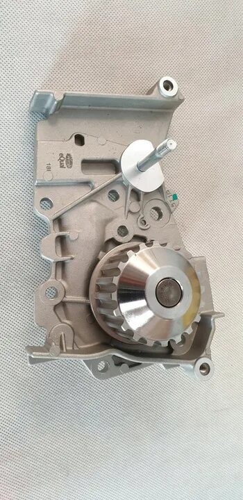 6 16 клапанов. 4 8. Помпа рено меган 2 1. Помпа рено меган 2 1. 6.