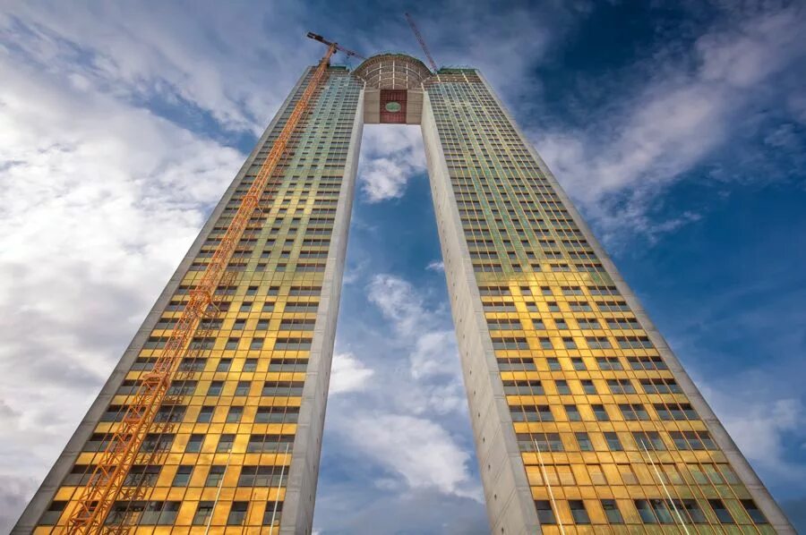 Какой дом какой этаж. Intempo испания небоскреб. высотки самара сити. жилой комплекс intempo. здание 100 этажей.
