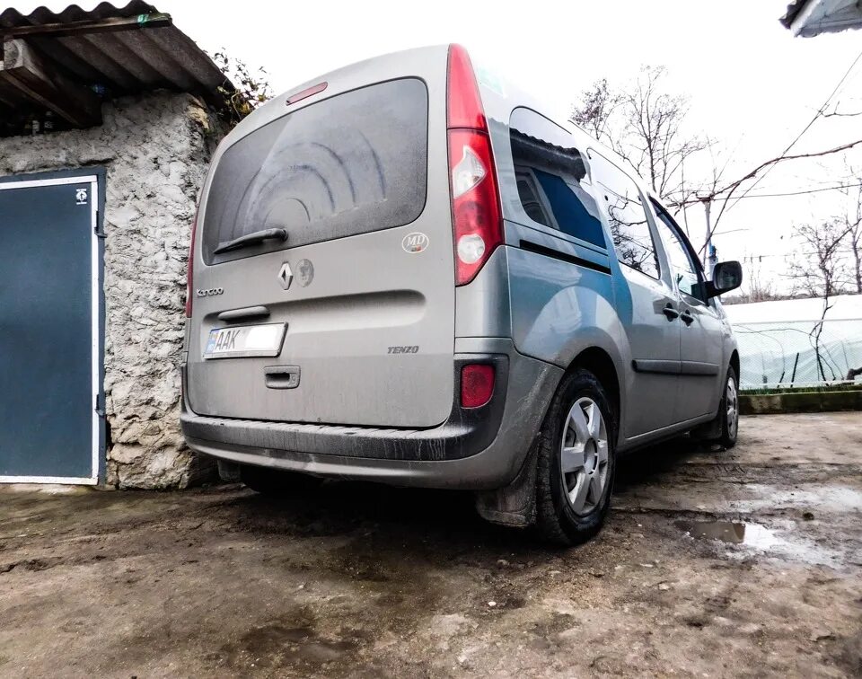 Рено Кангу 2. Рено Кангу 20010. Задняя дверь Рено Кангу 1. 7701206266 Renault Kangoo. Купить рено кангу москве