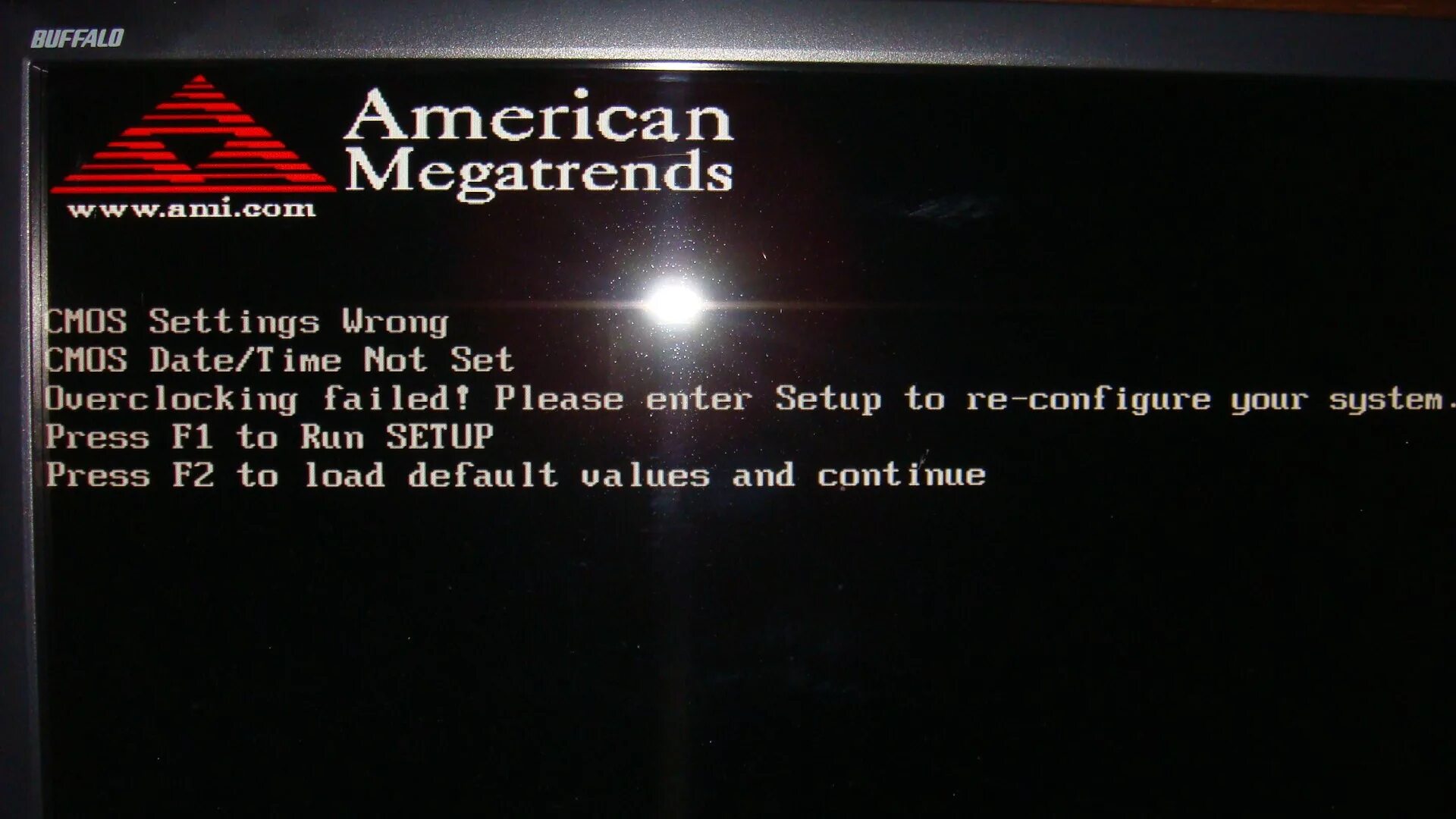 F2 enter. Press f1 to Run Setup при включении. При включении компьютера f1 и f2. American MEGATRENDS. Press f1.