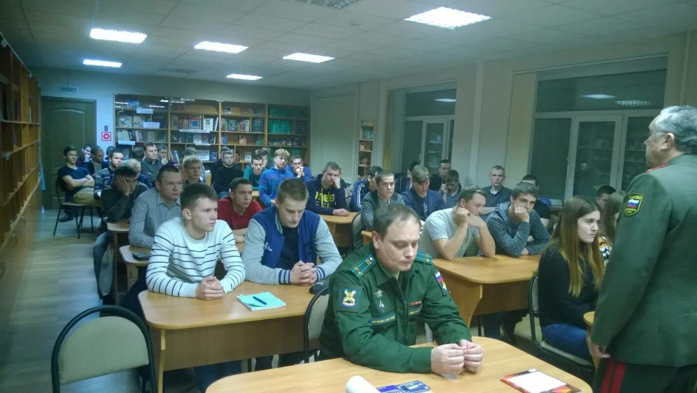 Переподготовка увольняемых в запас. Переподготовка военнослужащих. Учебные заведения для переучивания военнослужащих. Военные переобучение. Повышение квалификации военных.