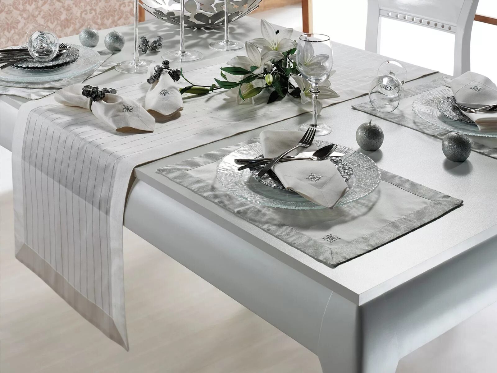 скатертью дорожка. дорожка на стол. как стелить дорожку на стол. как стелить дорожку на стол. дорожки на стол для сервировки.