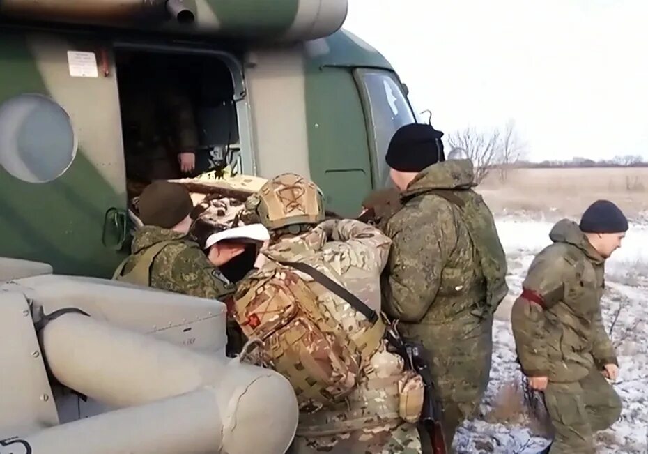 Неопознанные в госпитале сво. Военные врачи спецоперация. Военные медики в зоне сво.