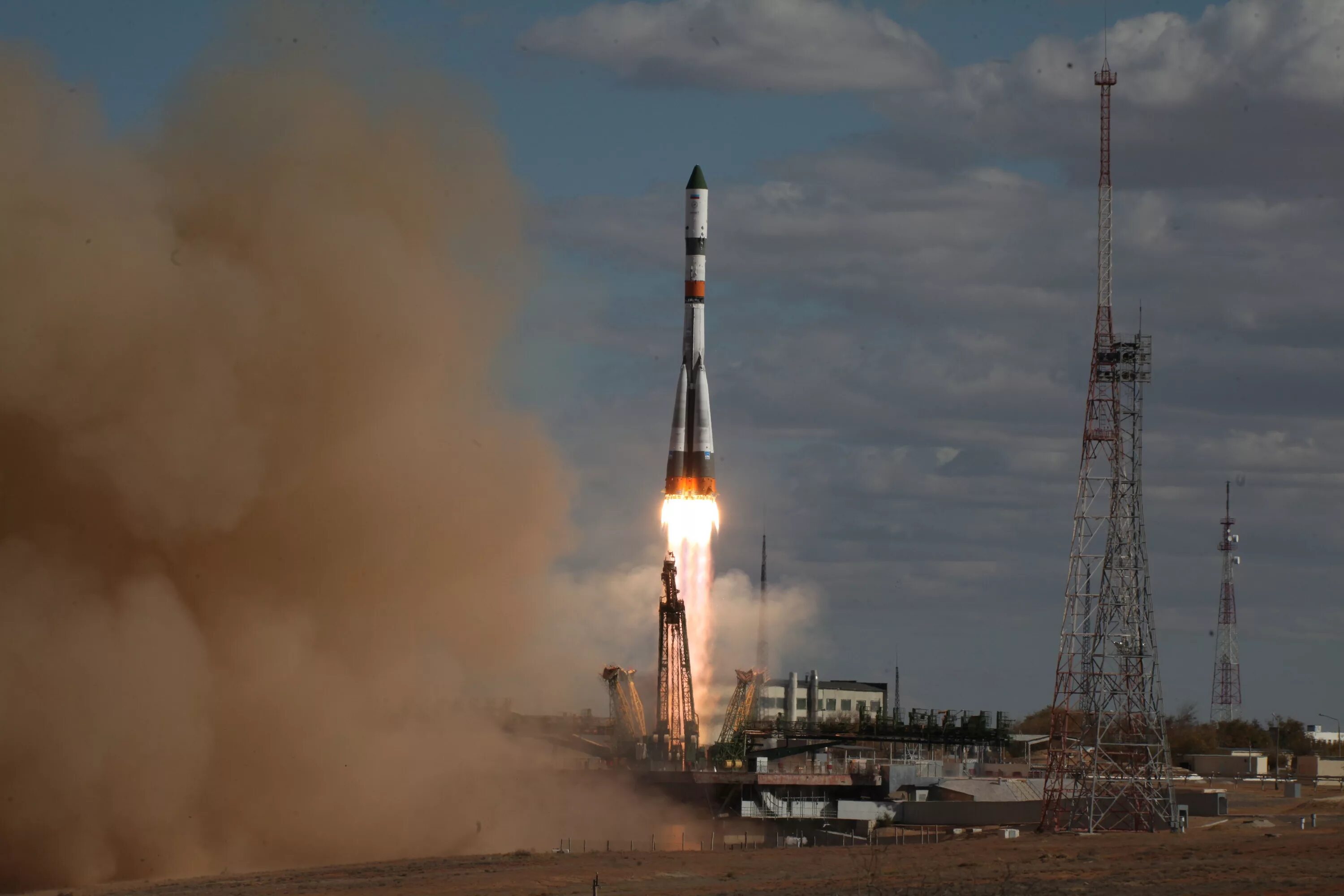 Роскосмос, космодром Байконур, ракета, Союз. Союз-2.1а ракета-носитель. Ракетоноситель Союз 2.1.а. Старт ракеты Союз 2.1а.