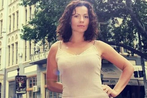 Интернетте прапорщиктердің әйелдерінің порно видеоларын қараңыз