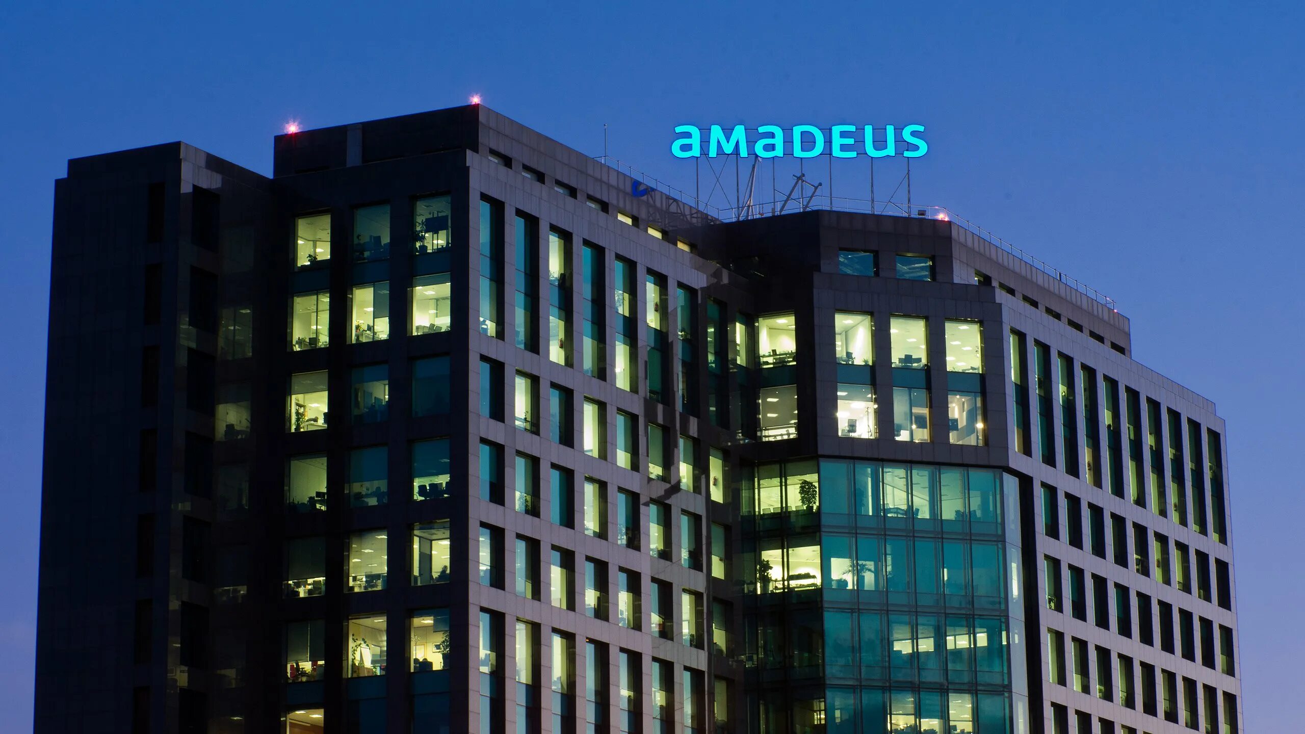 Amadeus sell. Amadeus система бронирования офис.