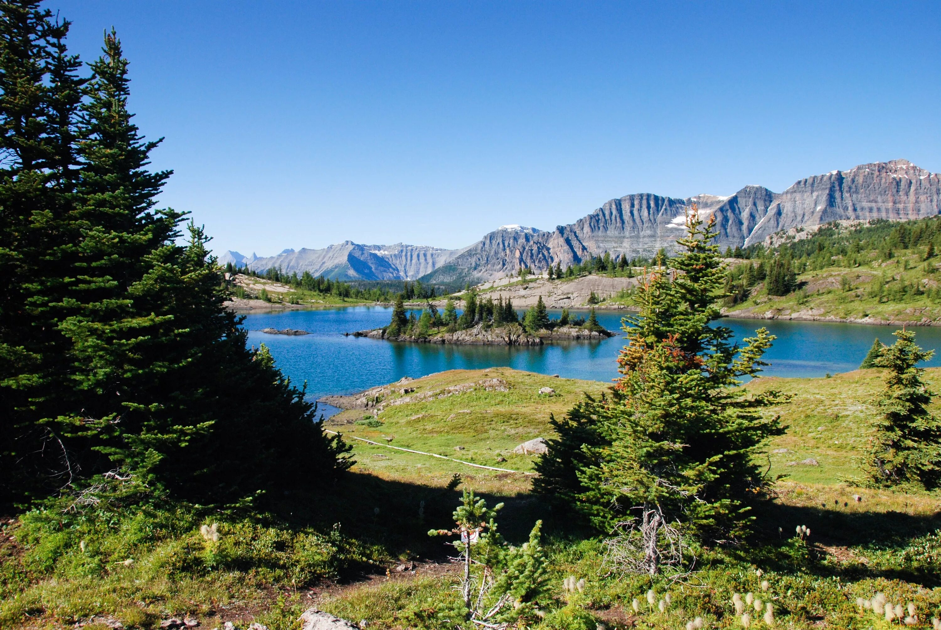 Canada lakes. Озеро Маккей Канада. Река шобан Канада. Озеро БОУ Канада. Река Ассинибойн Канада.