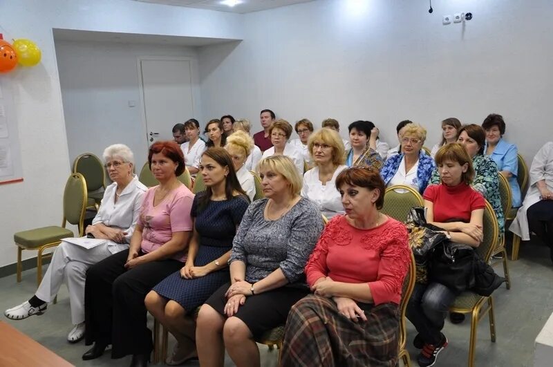 Детская поликлиника Североморск. Детская Центральная поликлиника Североморск. Ломоносова 10 Североморск поликлиника. Душенова 8а Североморск поликлиника детская.