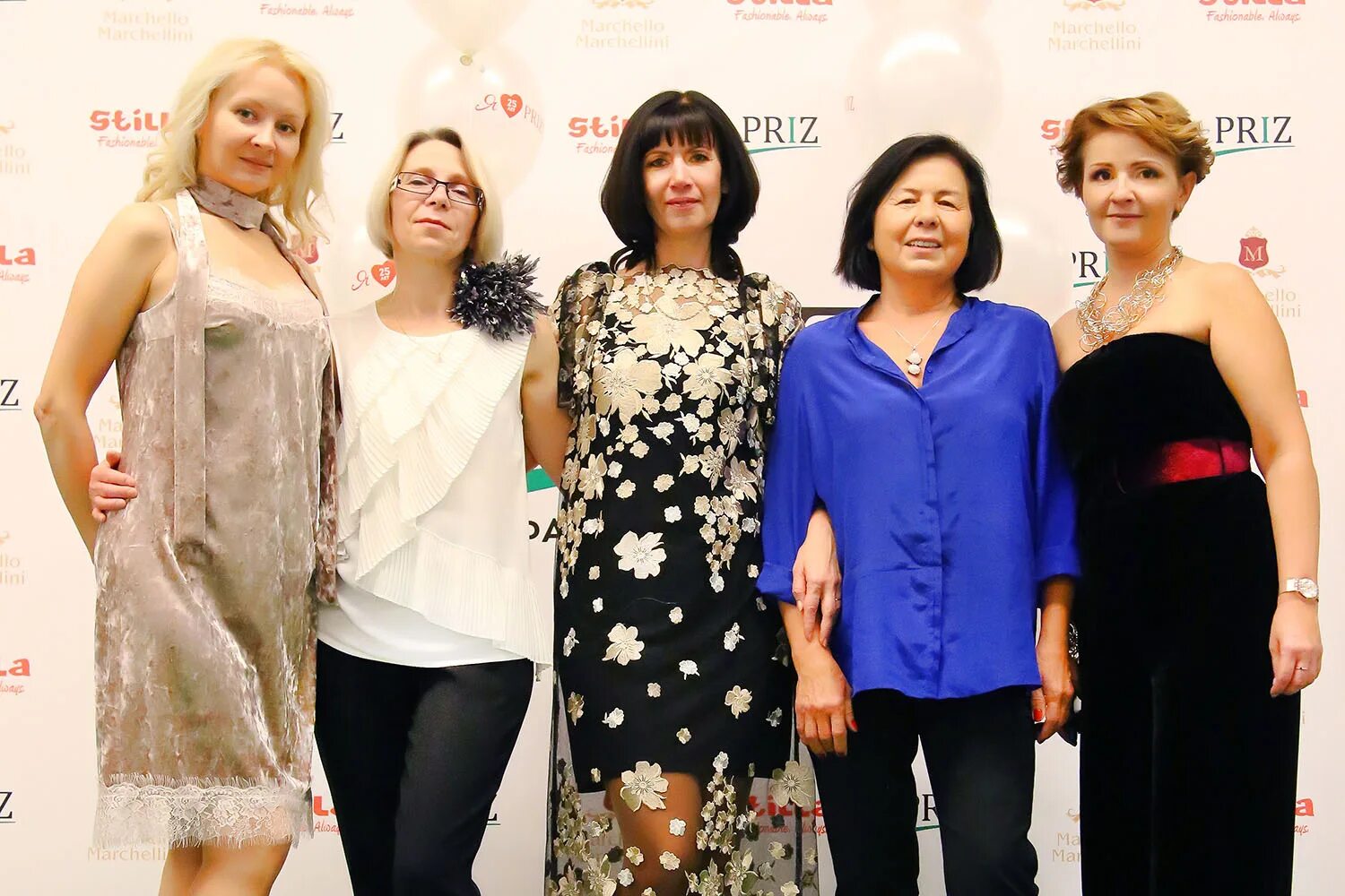 фабрика приз новосибирск. платья для женщин фабрика. вейс екатерина анатольевна кемерово. Avili женская одежда платье 70647. новосибирская швейная фабрика синар.