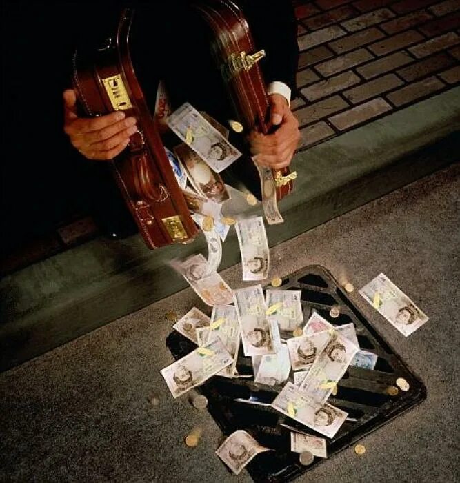 Do you losing money. Слить бюджет. слить деньги. деньги мани бессмысленная трата. to waste money.