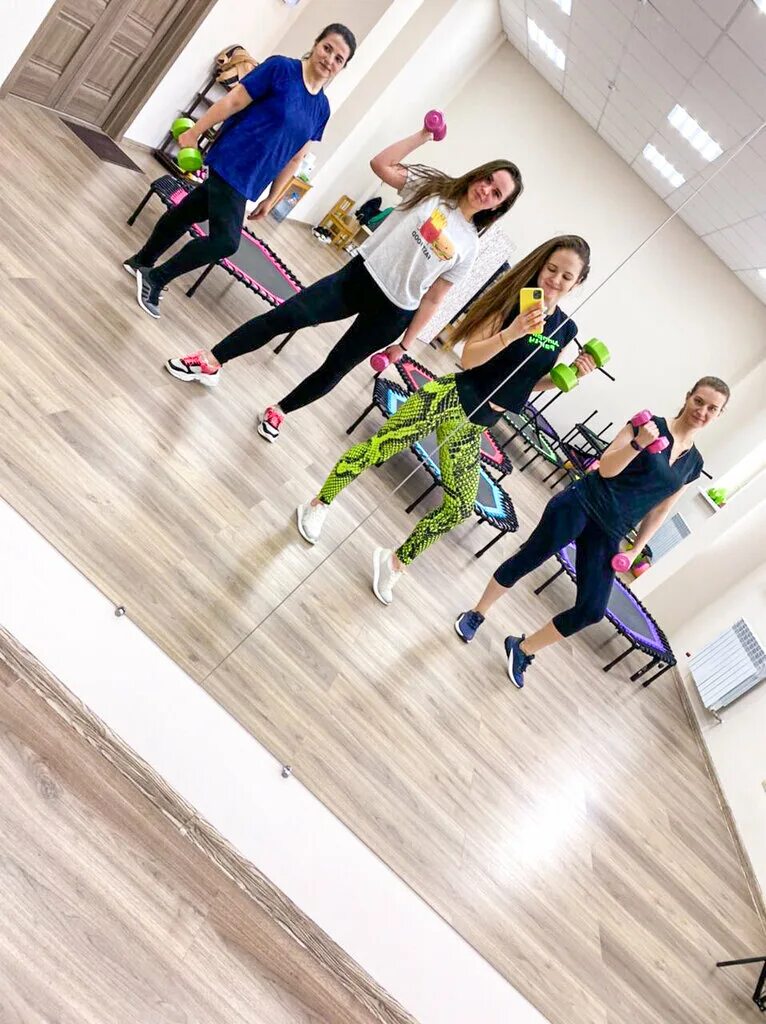 Kangoo jumps девушка. джампинг в ростове на дону на западном. джампинг ростов на дону. джампинг фитнес в ростове на дону. джампинг магнитогорская ростов.