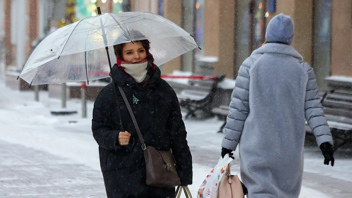 Потепление в январе. Потепление зимой. Дождь со снегом в Москве. Москва в феврале. Дождь в феврале.