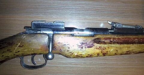 Выстрел из мелкокалиберной винтовки в вареное яйцо