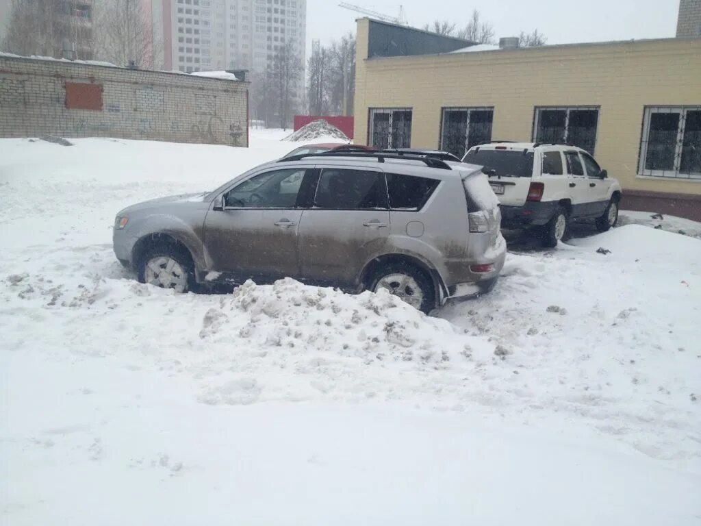 Брянский недели погода. Снегопад в Брянске. Снег в Брянске сегодня. Снегопад в Брянске сейчас. Снежный Покров Брянск январь 2023.