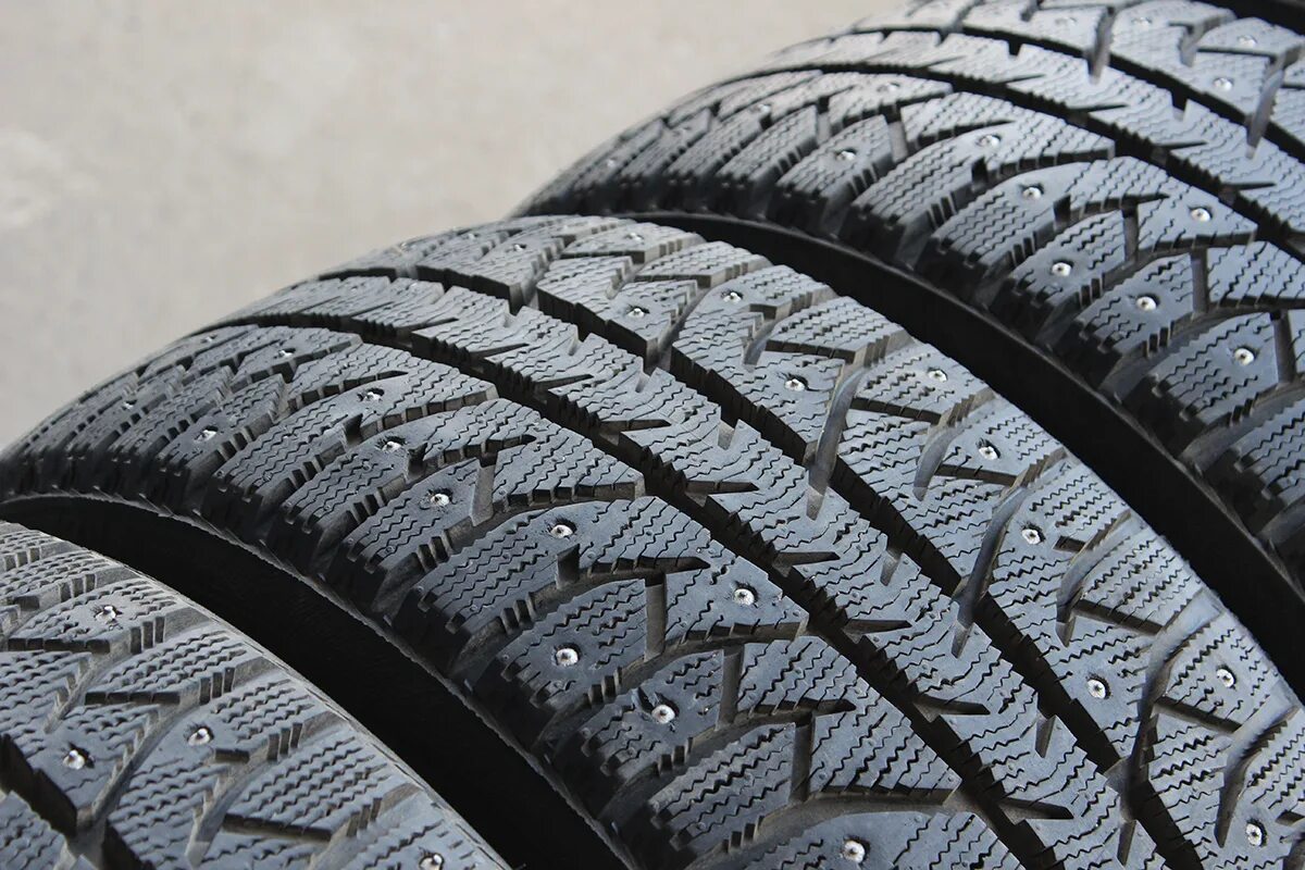 Bridgestone Ice Cruiser 7000. Bridgestone Ice Cruiser 7000s. Шины зимние Бриджстоун Ice Cruiser 7000. Bridgestone Ice Cruiser 7000 r14. Купить резину зимнюю в москве 17