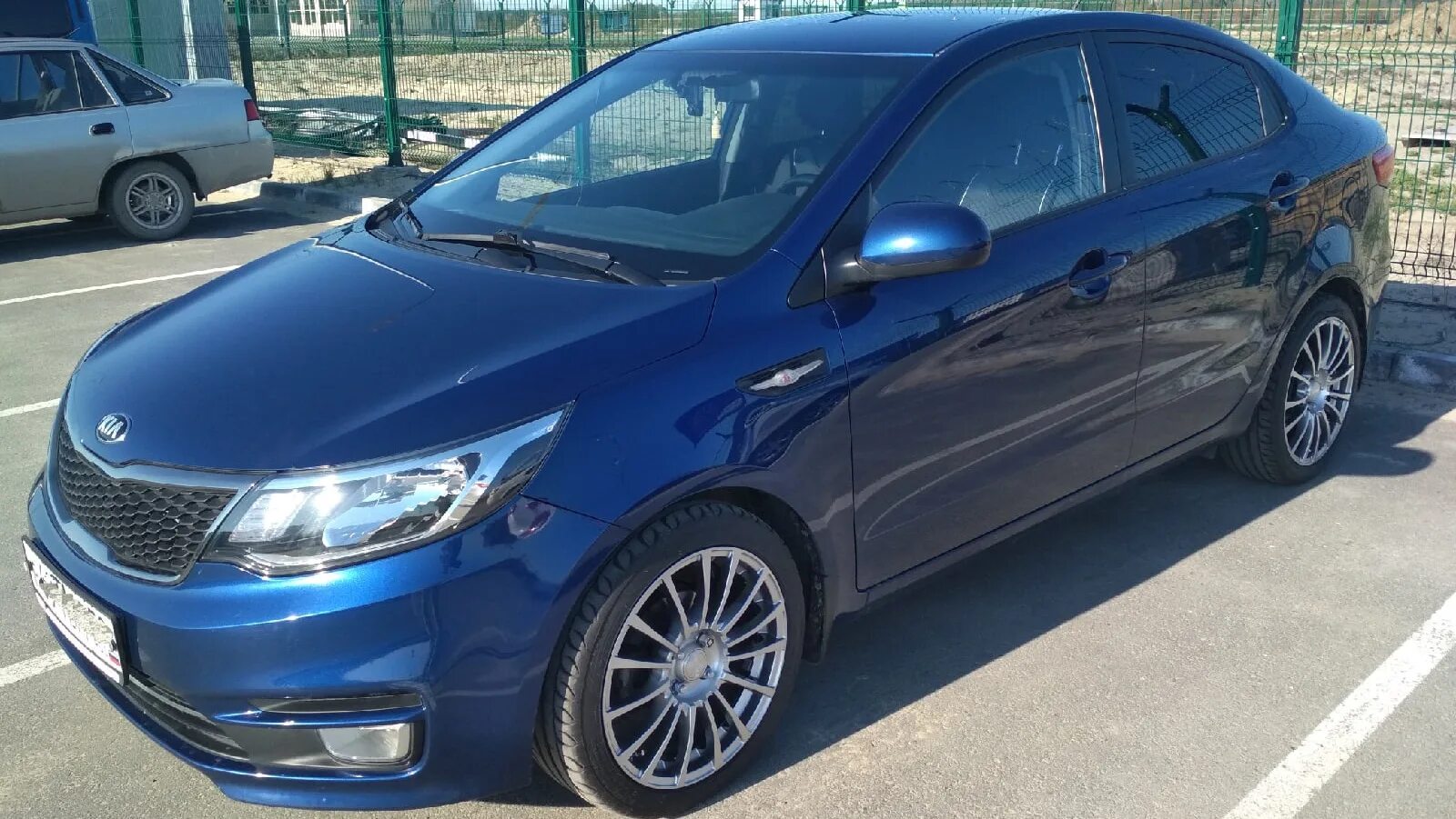 Рио 3 драйв 2. R17 4x100 на Киа Рио Блэк. Прома ЦУНАМИ Киа Рио r17. Kia Rio 2018 черный r17 Прома. Прома RSS Рио 3.