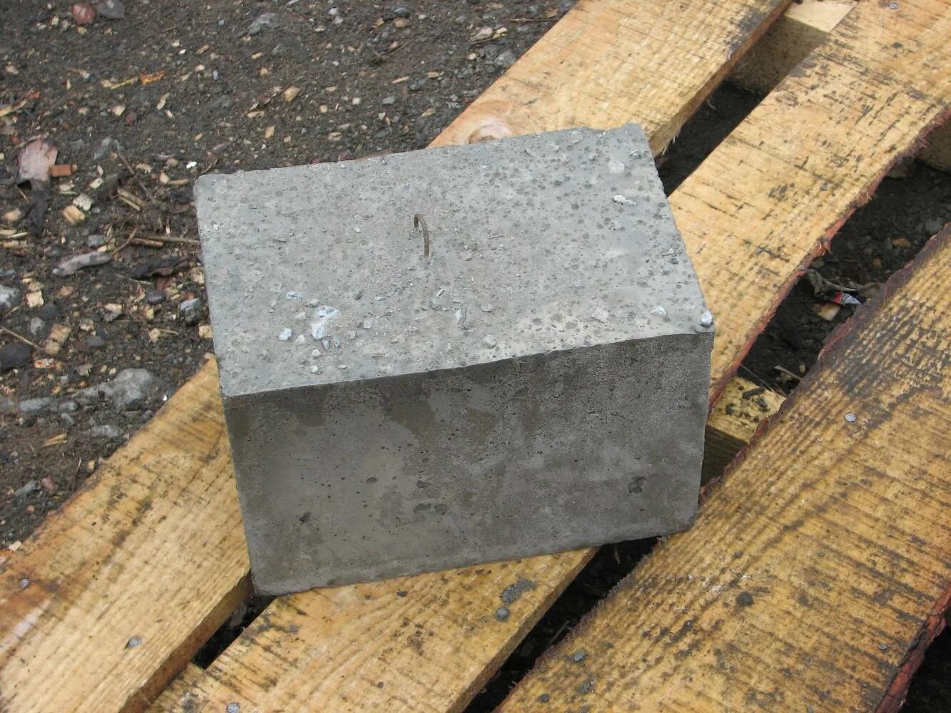 Бетон 40 кубов. Блок фундаментный бетонный 40*40*30. Блок ФБС 20 20 40. Бетонные блоки 300х300х400. ФБС блок 400 200 х 200.