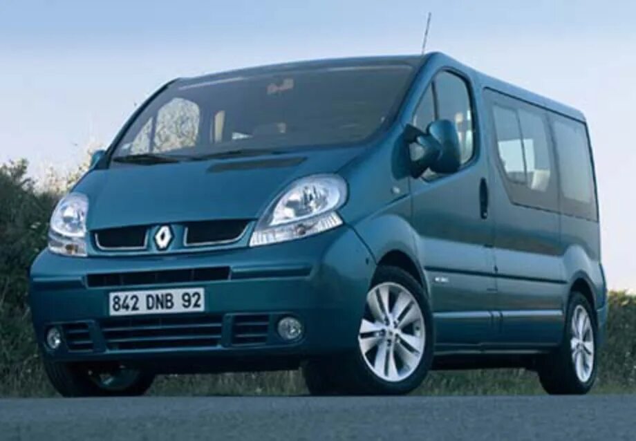 Трафик 2.5. Рено трафик 2.5. Renault Trafic Generation. Трафик Рено 1.9 2005. Рено трафик 3.