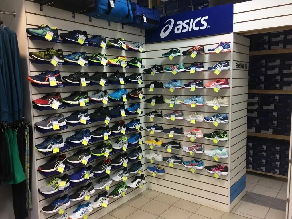 Различная спортивная обувь. Магазин nike красноярск. Кроссовки адидас 2023 синие. Кроссовки 191-r-sf-02 c. Экипировочный клуб.