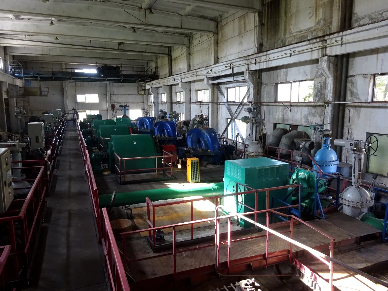 в шахтах отремонтируют водопровод. порыв водопровода в шахтах ро. шахтинский водоканал. вода город шахты. каменный карьер шахты.