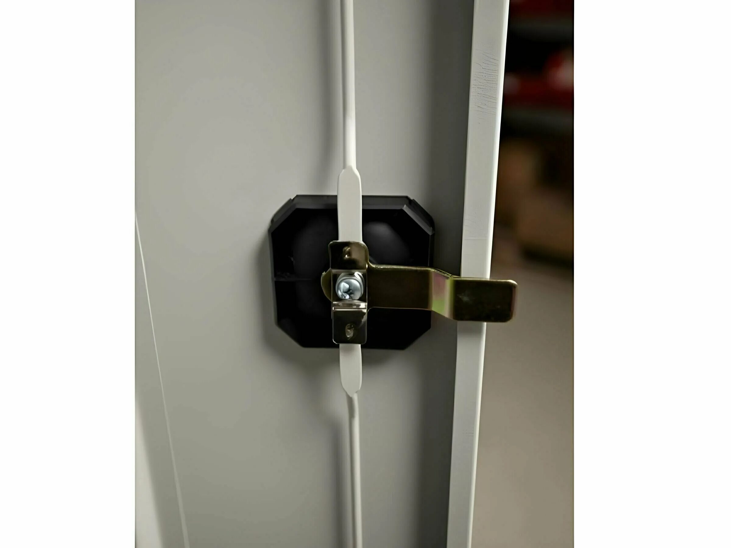 замок ригельный шам. замок ригельный для металлических шкафов. замок ригельный для металлических шкафов. мебельный замок зм 053 типа f90. замок для архивного шкафа (замок-ручка rzr 106).