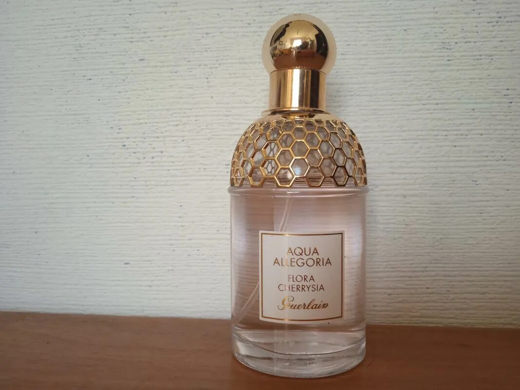 Духи Aqua Allegoria Flora Cherrysia. Guerlain Aqua Allegoria Flora Cherrysia туалетная вода 125мл.jpg.