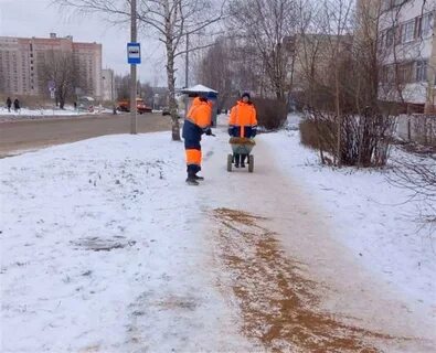 Посыпка тротуаров