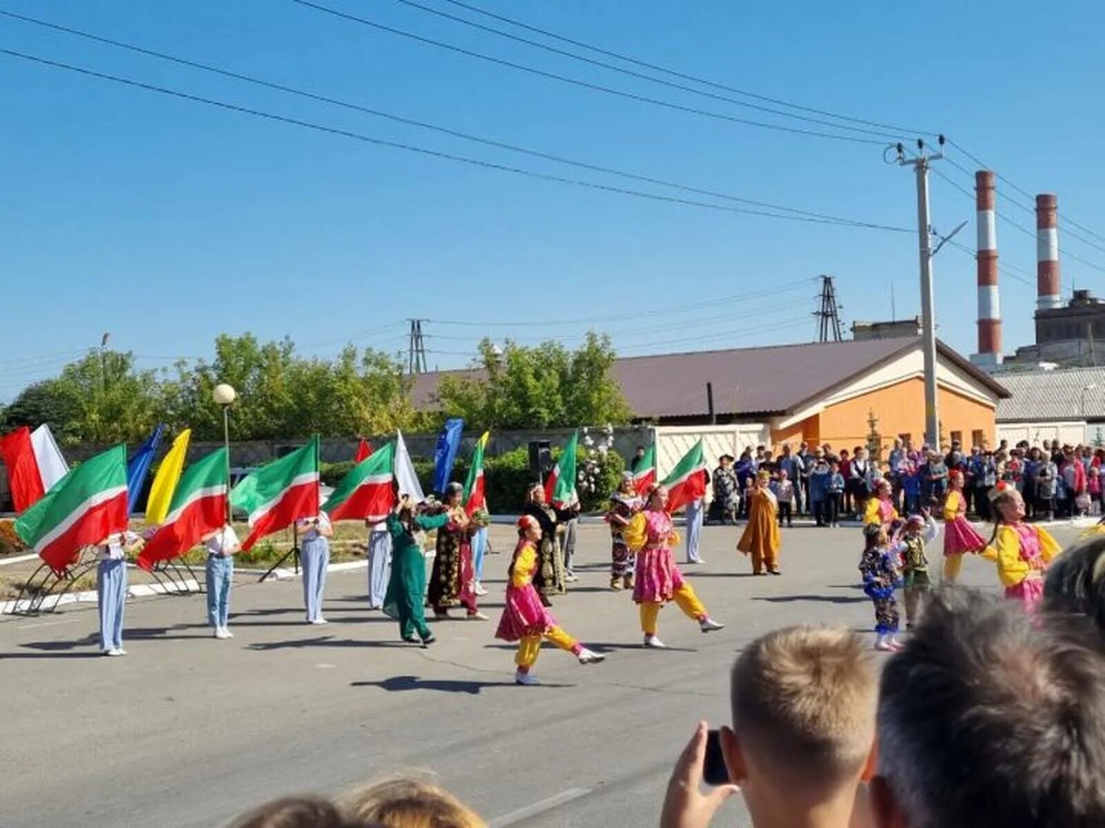 Какой завтра праздник татарстане. 30 Августа день Республики Татарстан. С днем Республики Татарстан. Уруссу Республика Татарстан. Ютазы это город.