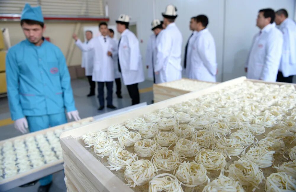 Легкая промышленность кыргызстана. Завод пищевой промышленности. Предприятия кыргызстан. Легкая промышленность кыргызстана. Промышленные предприятия киргизии.