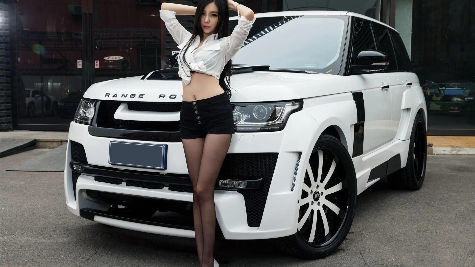 Рендж Ровер белый джип. Паджеро Рендж Ровер. Белый range Rover Sport l320. Рендж Ровер БМВ.