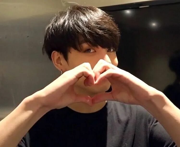 Jungkook heart. Jungkook heart. Чонгук саранхэ. Бтс саранхульки. Jungkook heart.
