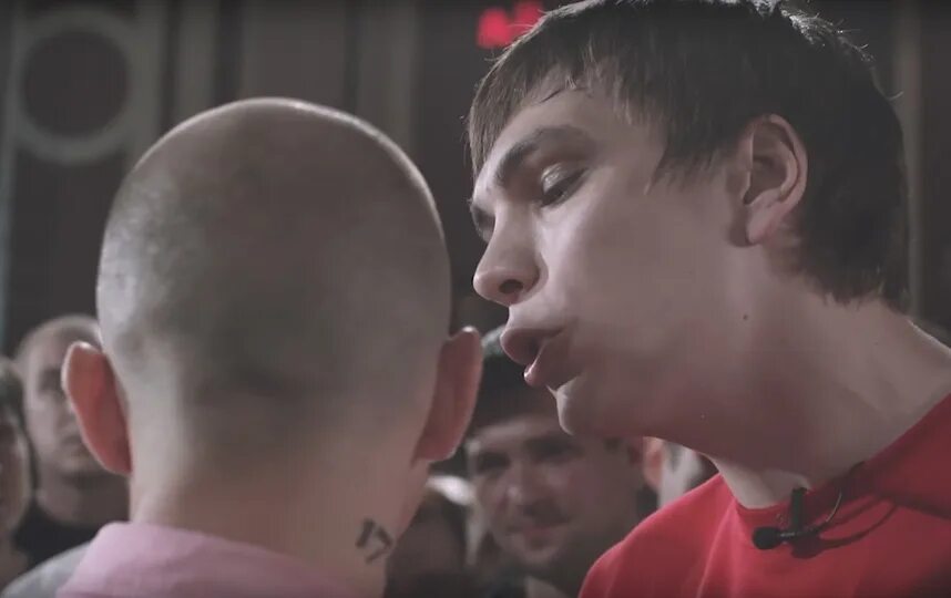 Оксимирон и Гнойный. Oxxxymiron арт версус. Кеннинг Таун Оксимирон. Оксимирон фото.