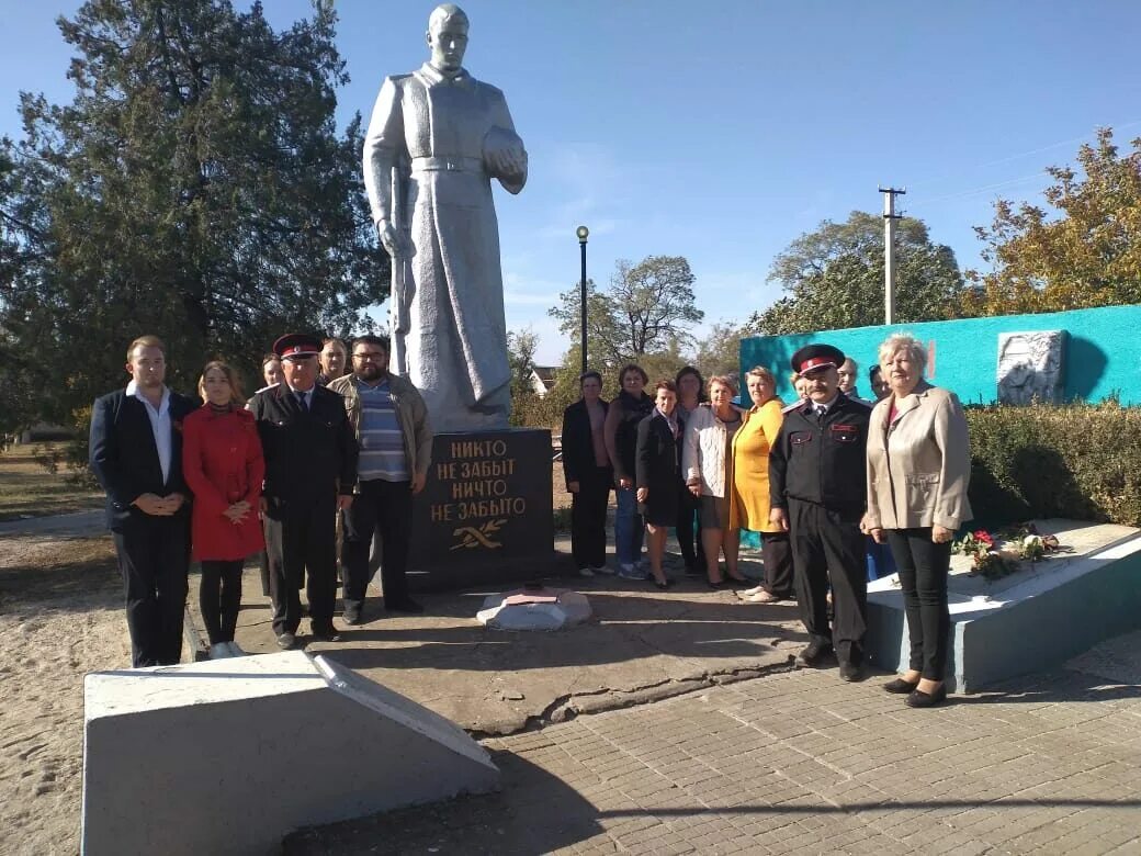 Станица щербиновская краснодарский край. Николаевка Щербиновский район Краснодарского края. Село Николаевка Щербиновский район Краснодарского края. Посёлок Щербиновский Краснодарский край. Площадь Щербиновского района Краснодарского края.