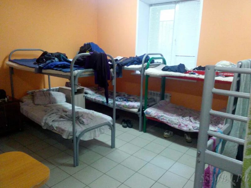 общаги в подвале. старая душевая. архимаг живущий в подвале в общаге. темный эльф мензоберранзан. подвал прикол.