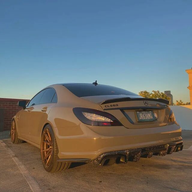 Мерседес цлс 63 амг. Mercedes cls банан. Мерседес cls 500 amg. Mercedes cls банан. 3.