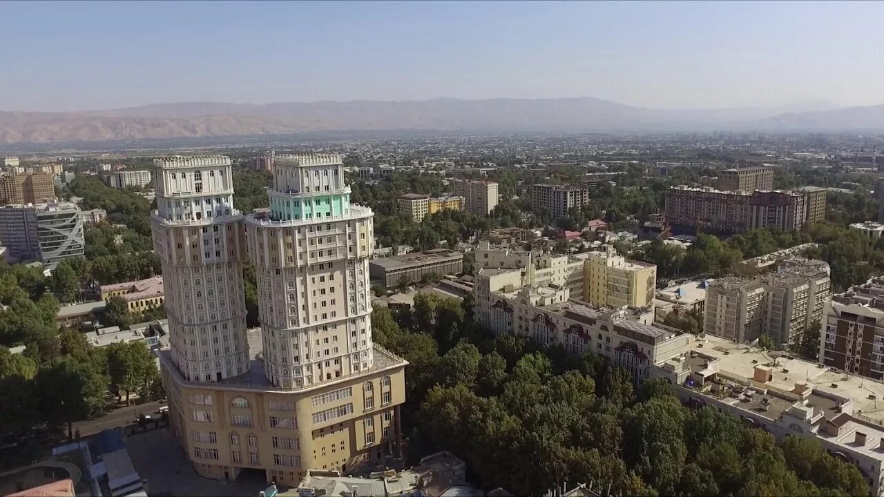 Рудаки Плаза Душанбе. Здание Душанбе Плаза. Душанбе центр города. Центральная улица Душанбе.