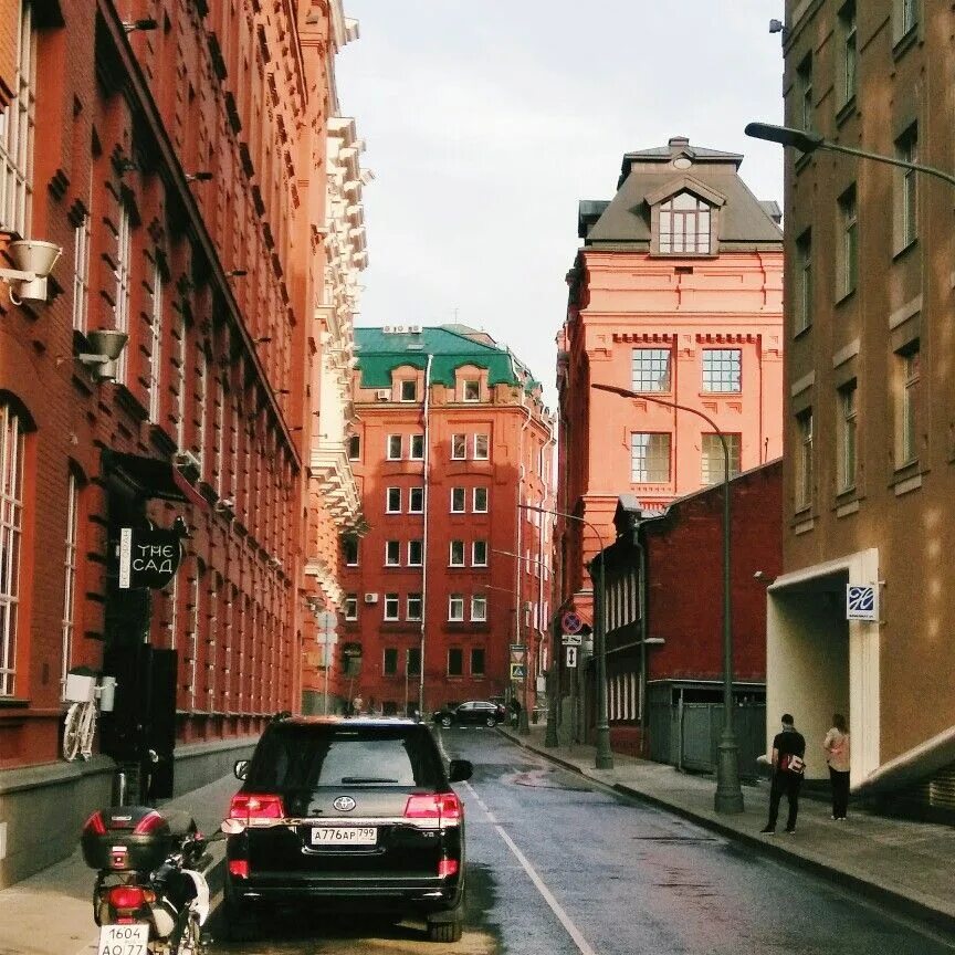 Стильные улицы москвы. Центр Москвы улицы. Московские улицы в центре. На улице. Интересные улицы.